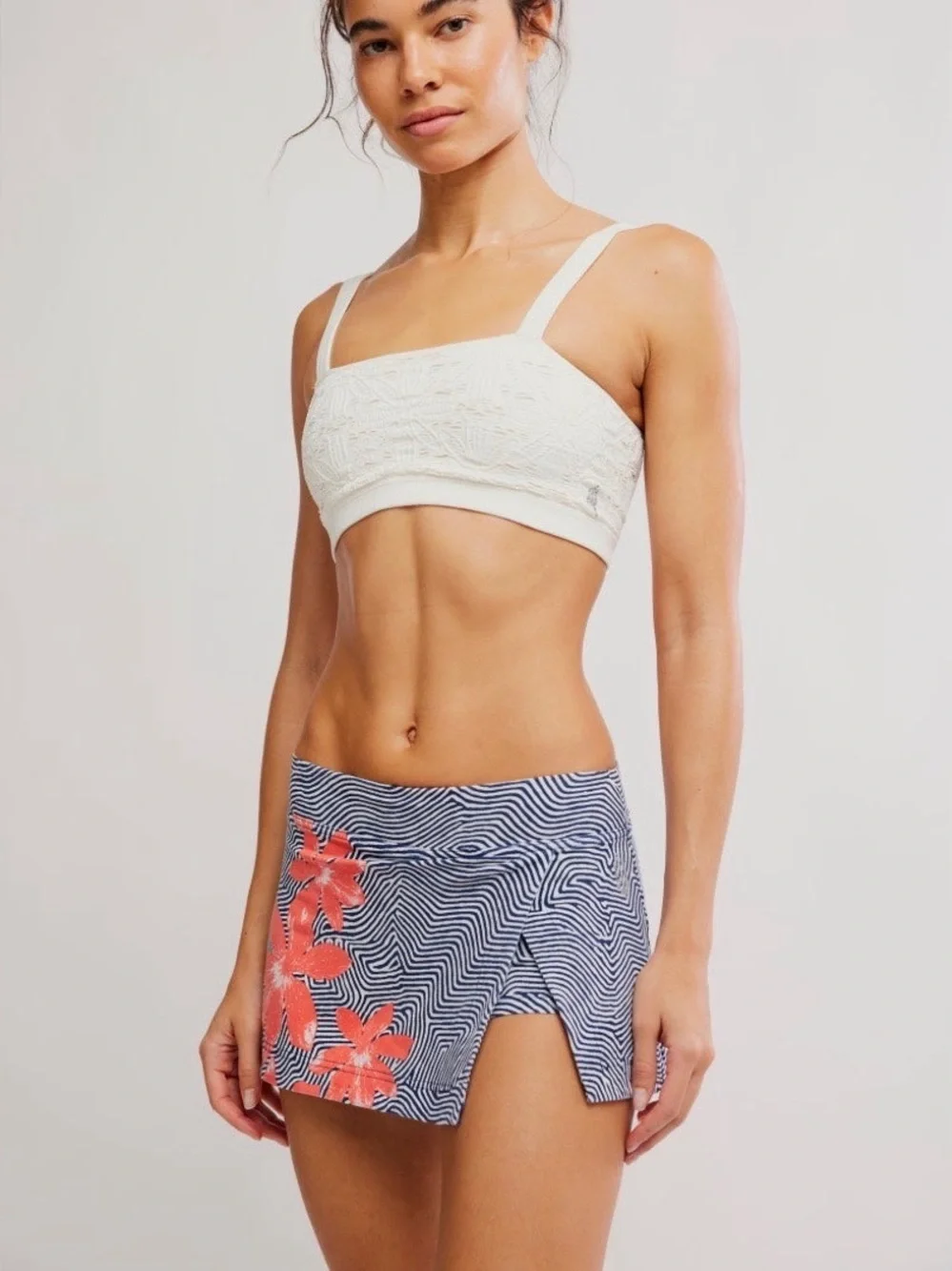 FPM Hot Shot Printed Mini Skort in Maze of Blooms Navy Combo size XS NWT